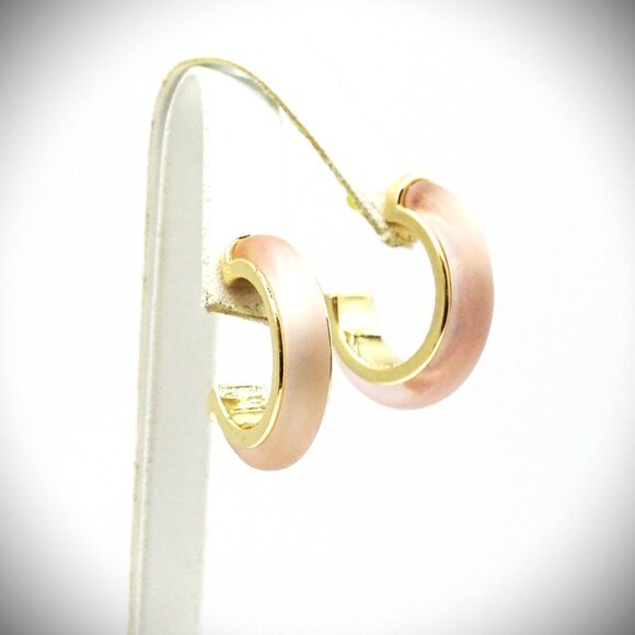 NORDSTROM RACK Gold Plated Blush Color Resin Hoop Earrings - Picture 3 of 8